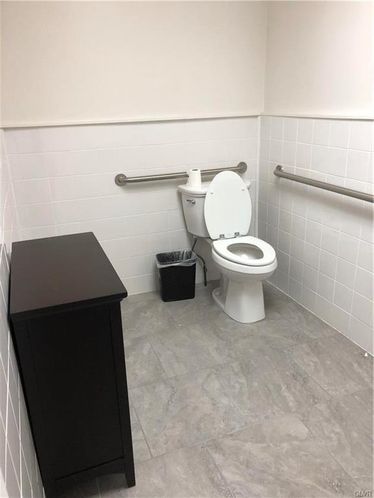 42 S 3rd St, Easton, PA 18042